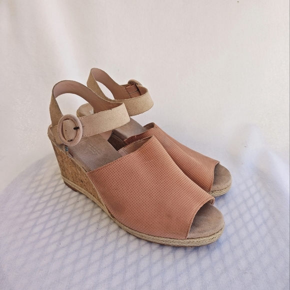 TOMS Tropez‎ Wedge Sandal Nubuck Leather Open Toe Cork 10 Tan Peach Beige - Picture 1 of 10